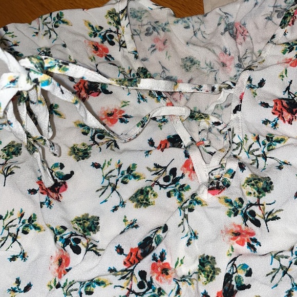Flowy - Picture 2 of 2